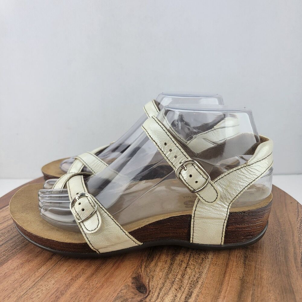 SAS Womens Size 7 White Leather Slingback Buckle Adjustment Sandals